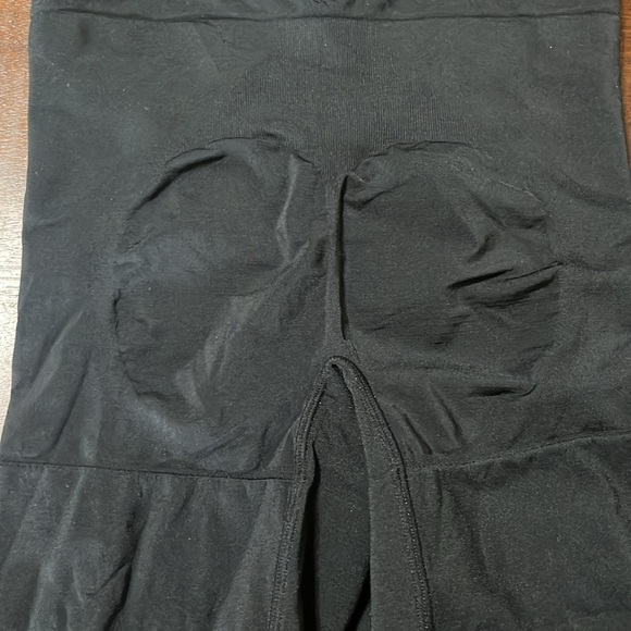 SPANX womens Shapewear for Women Oncore High-waisted Mid-thigh Short - Picture 7 of 9